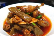 《魔芋烧鸭：川菜经典之作，酥软鲜香回味无穷》