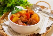 如何制作地道的土豆炖牛肉，浙江菜经典家常做法