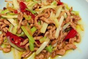 如何制作美味的浙江菜-韭黄肉丝