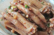 如何制作美味的浙江菜-拌鸭掌