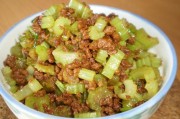 如何制作地道浙江菜-芹菜肉松