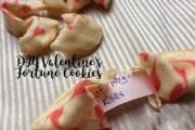 情人节幸运饼干自制教程，酥脆可口爱心饼干食谱