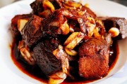 《经典川菜宫保牛肉做法详解》