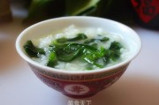如何制作简单又营养的菠菜粥-浙江菜经典食谱