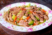 如何制作鲜嫩美味的炒素腰花，浙江菜经典素食做法