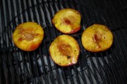 夏日必备甜点，香烤桃子简易食谱（含香醋变式）