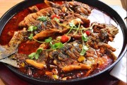 如何制作美味的铁板鲜鱼-粤菜经典菜谱分享