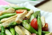 如何制作美味芦笋炒鸡柳，浙江菜经典家常菜谱
