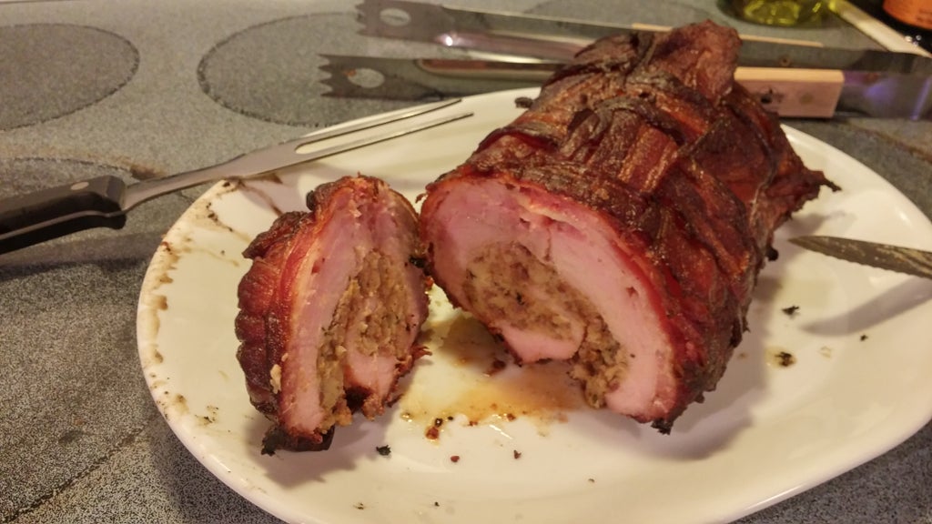 培根包裹意式猪肉卷烤肉