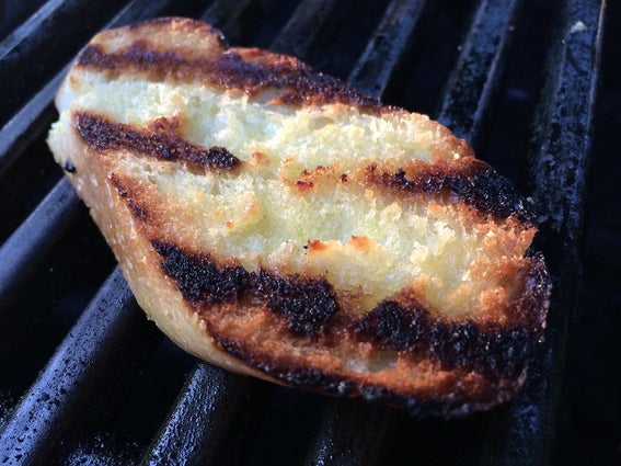 烘烤面包并组装