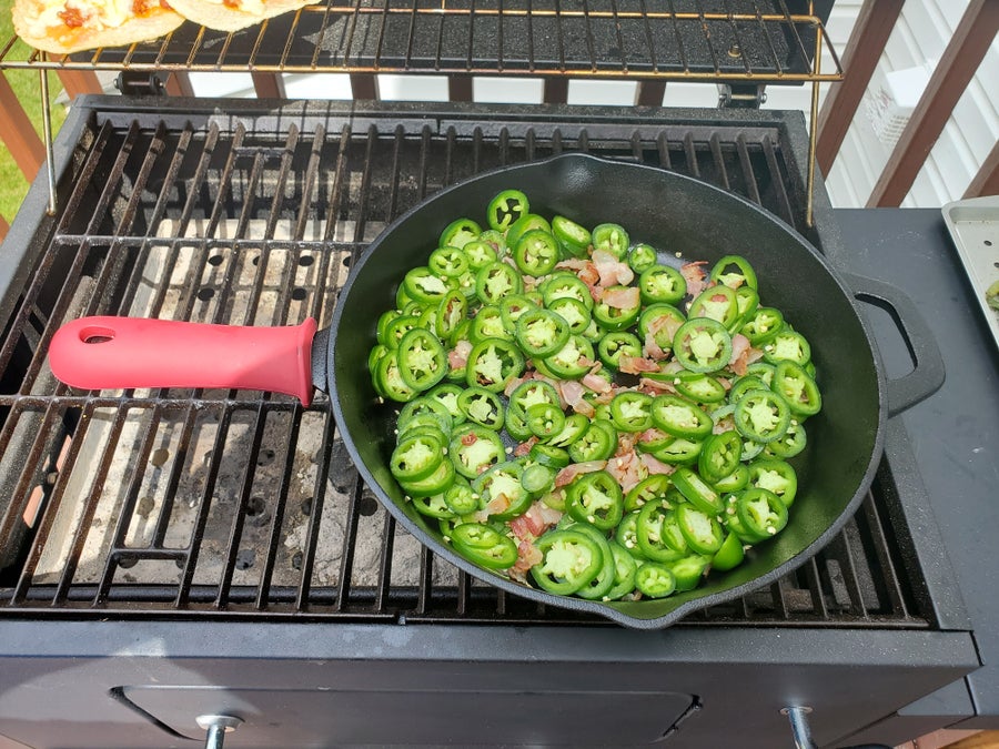 完成培根哈拉佩诺蘸料