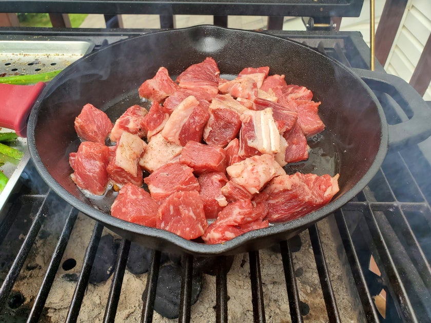 烹饪肋眼脆炸块