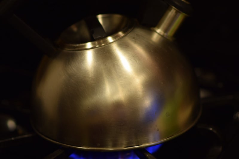 烧水烤杏仁 备菜同步进行