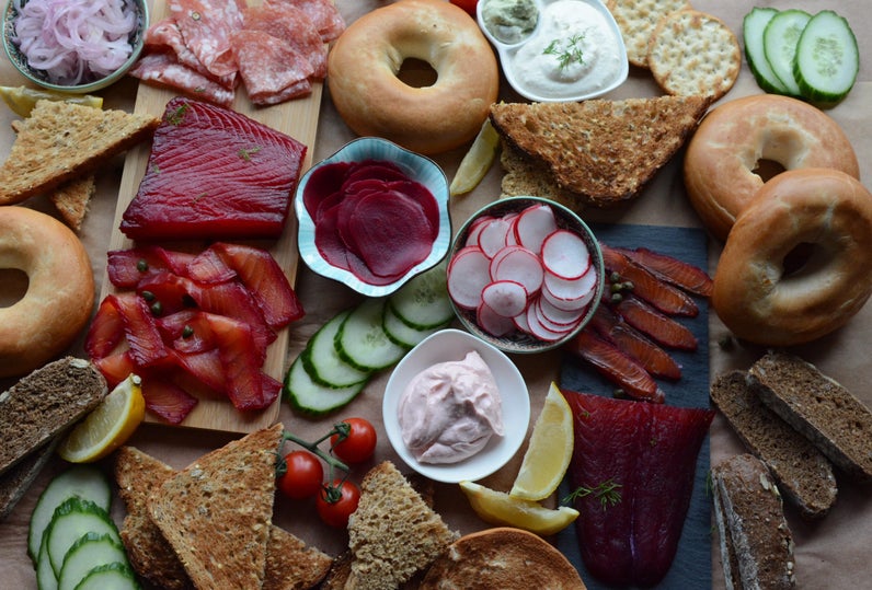 甜菜根蓝莓腌三文鱼（格拉夫拉克斯）早餐自助餐版