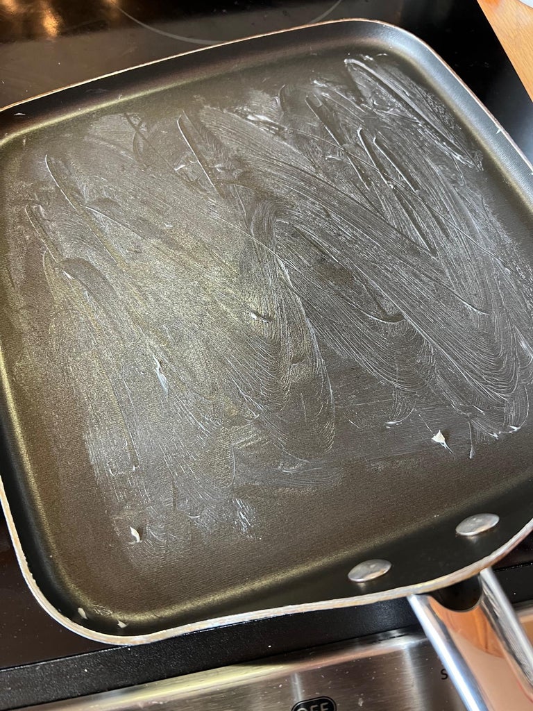 涂抹煎锅