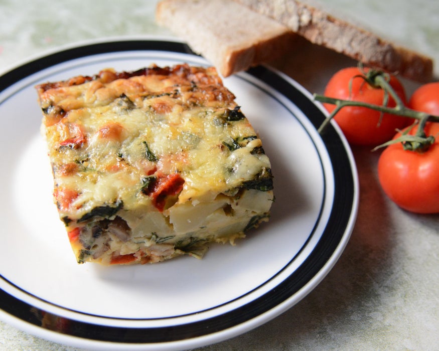 利用剩菜制作的早餐蛋奶烘饼