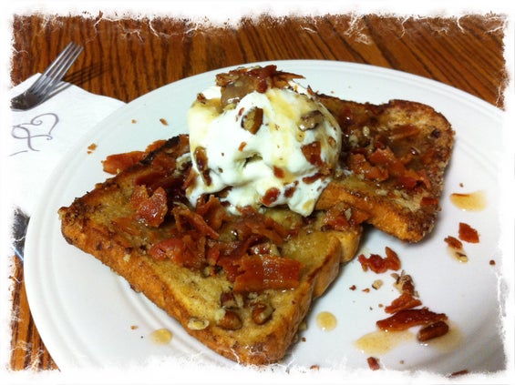 培根碧根果法式吐司配培根焦糖酱