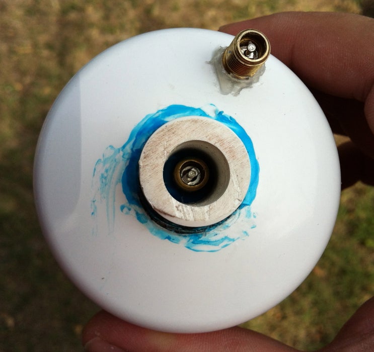 排气按钮与固定螺丝