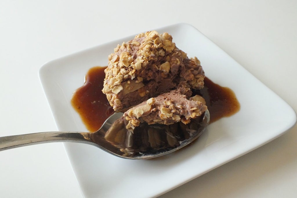 香脆塔图夫配咖啡香草糖浆