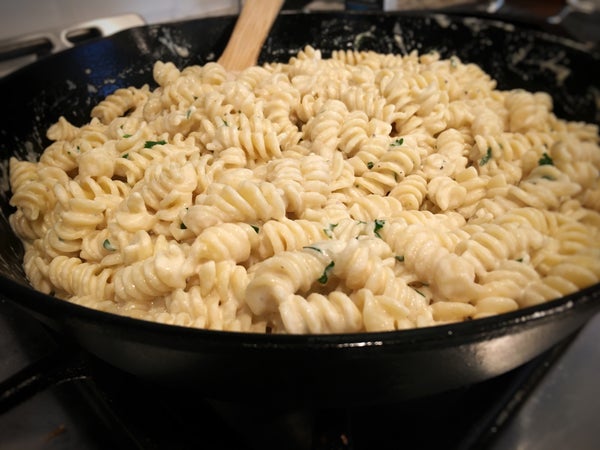 柠檬蒜香奶油意面