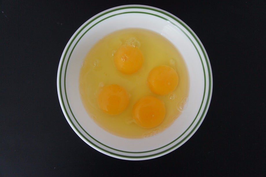 调制馅料（炒鸡蛋）