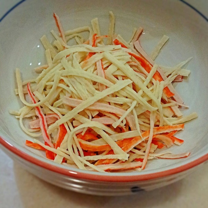 摆放在铺纸托盘