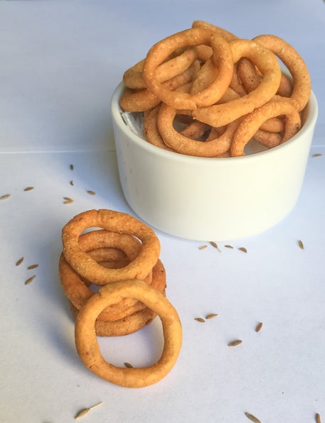 印度传统小吃Ring Murukku（油炸米环）