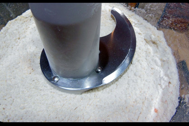 预热烤箱并混合