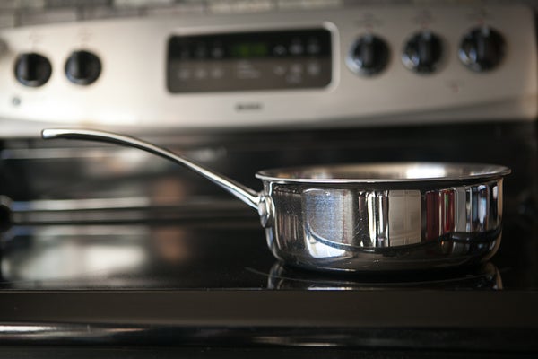 煮沸巴萨米克醋和琼脂