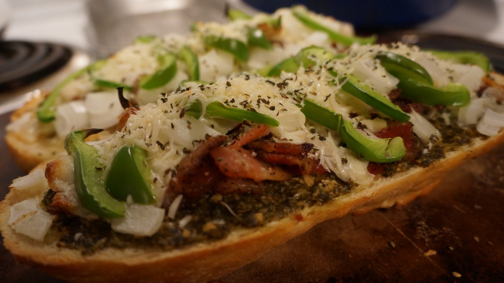 培根罗勒面包片