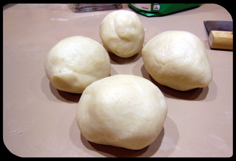 擀卷、拍打、再切割