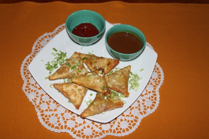 鸡肉萨莫萨三角饺