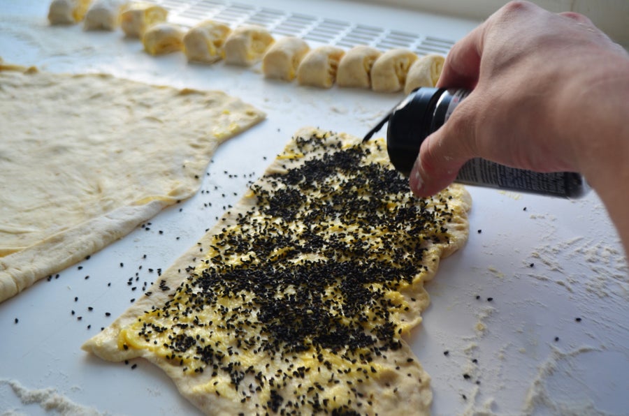 步骤2：擀制成型