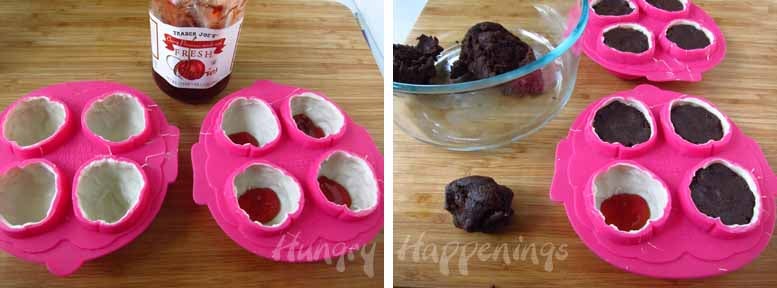 添加樱桃果酱（渗血效果）和蛋糕球