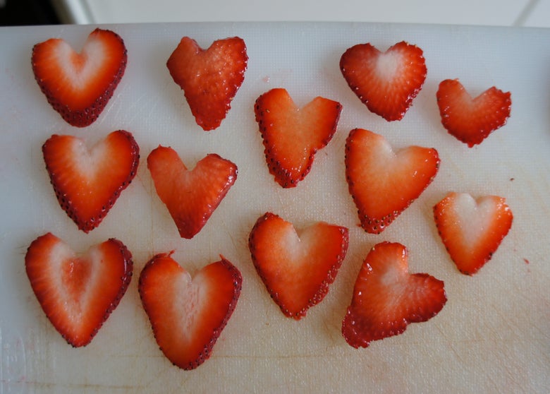 草莓心形制作