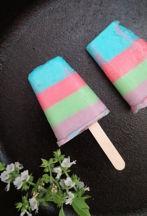 彩虹意式奶冻冰棒