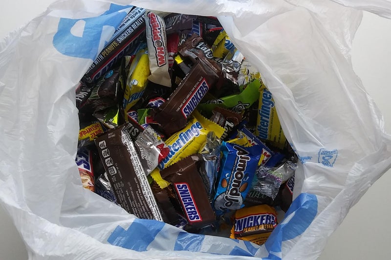 准备万圣节糖果