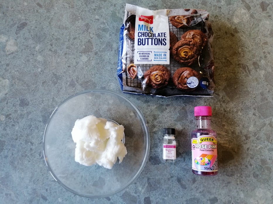 Coloring and Flavoring the Fondant