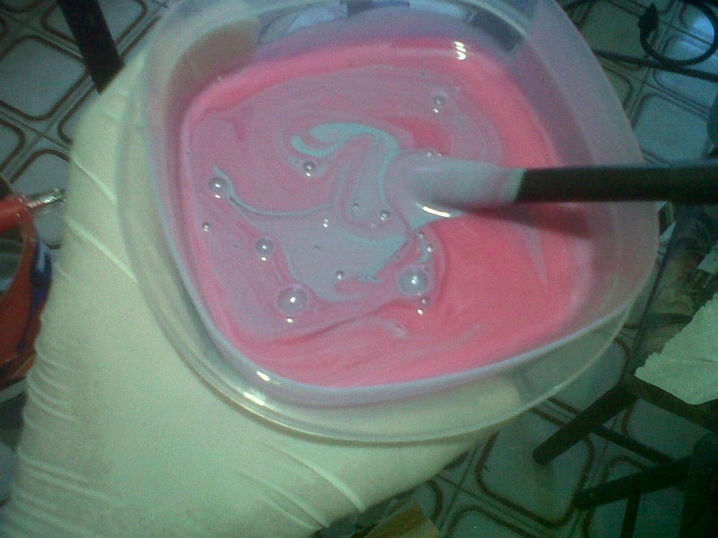 准备瓶子与模具