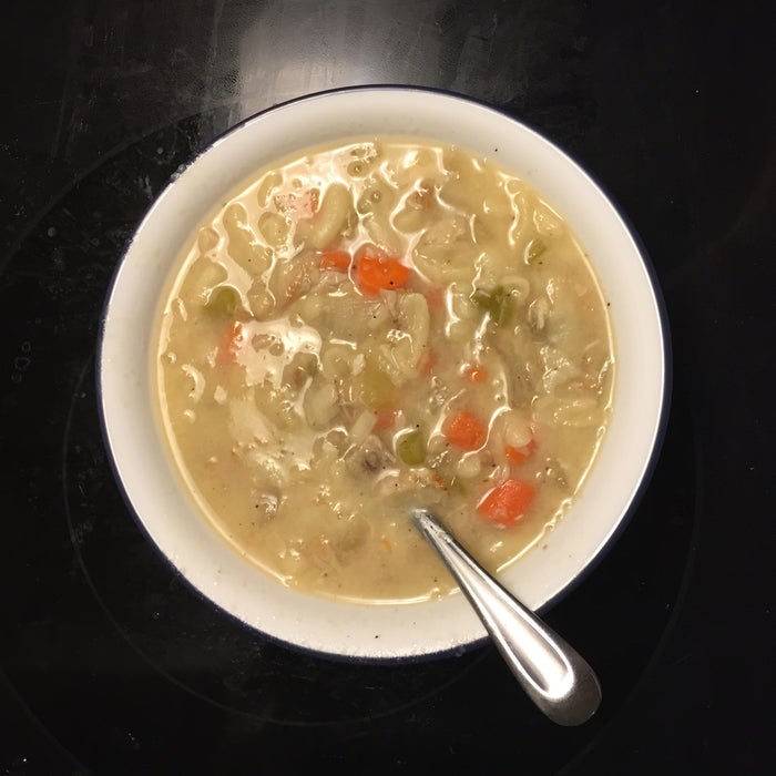 火鸡骨架通心粉汤