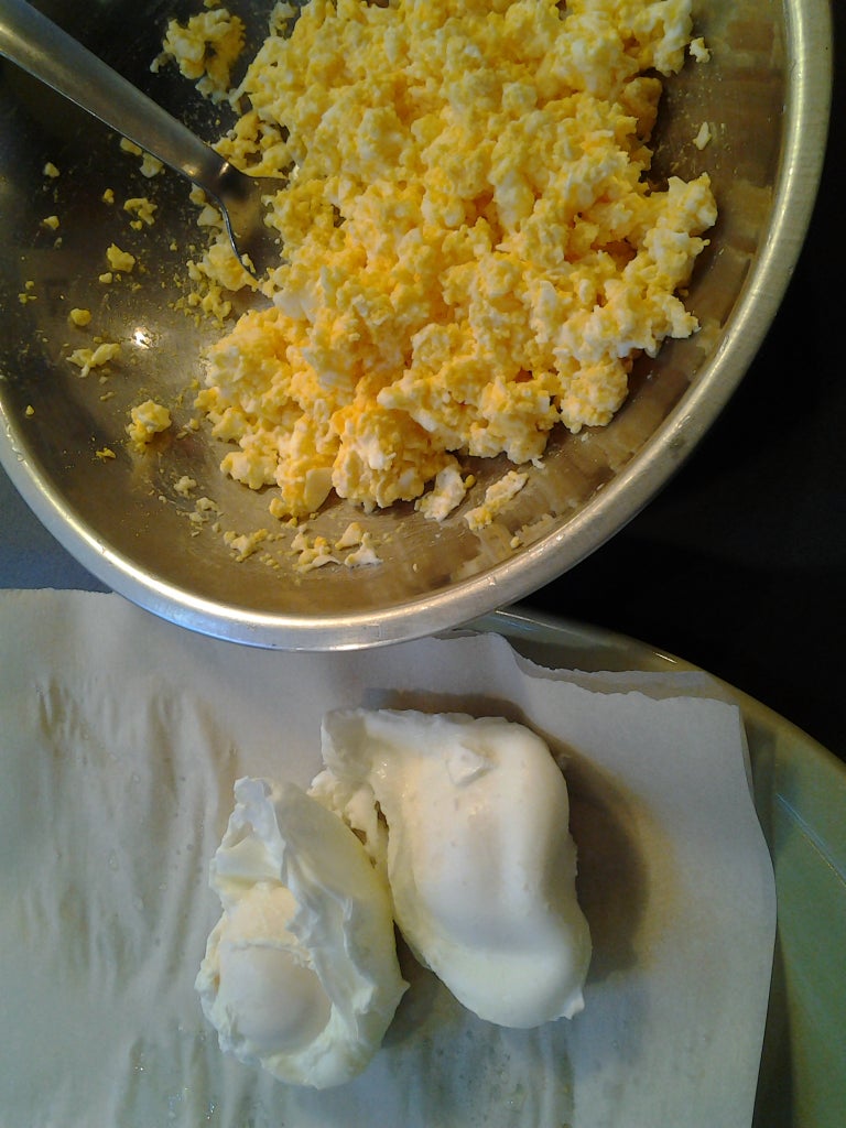 另一种为鸡蛋沙拉备蛋的方式！