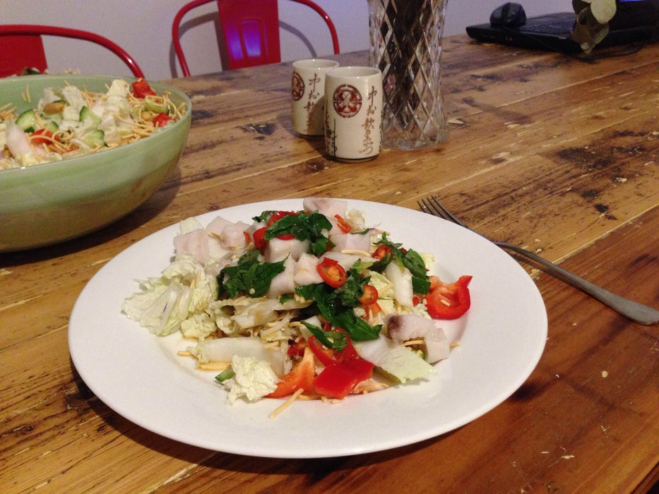 亚洲风味生剑鱼沙拉