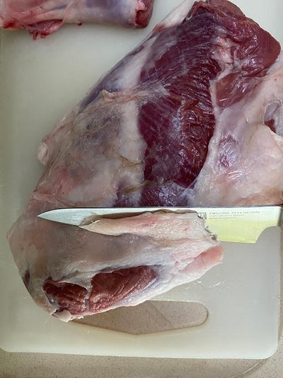 准备羊肉