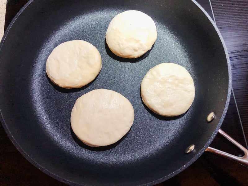 英式麦芬步骤4:烹饪麦芬
