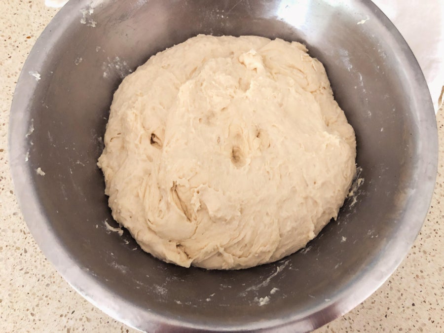 英式麦芬步骤2:初次发酵与整形