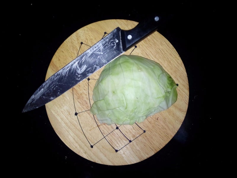 将卷心菜切成长条