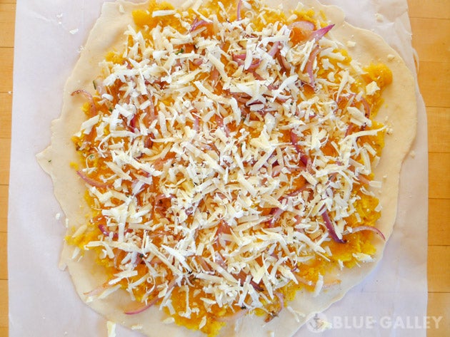 铺洋葱和奶酪