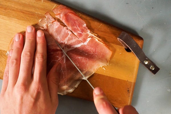 处理帕尔马火腿