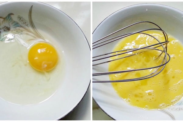 混合鸡蛋与面粉