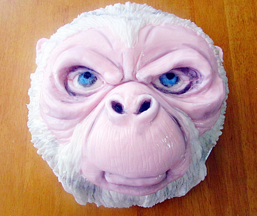 雪怪圆顶祖科托蛋糕